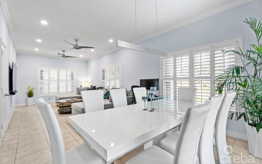 HIGHLANDS – ONE SIDE OF A DUPLEX