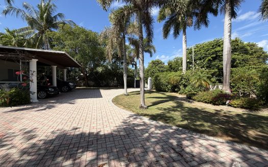 SOUTH SOUND OCEANFRONT HOME