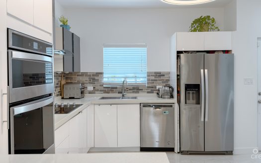 OCEAN REACH 2 BED TOWNHOUSE