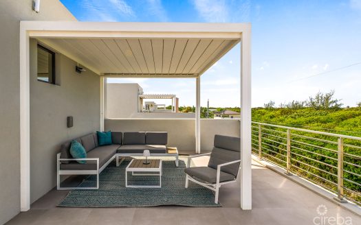 BLUE PALMS 3, WEST BAY END UNIT