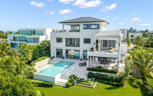 60 LALIQUE PENINSULA QUAY | LUXURY WATERFRONT LIVING IN CRYSTAL HARBOUR