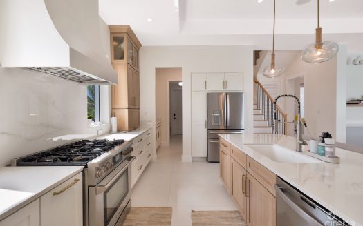 OCEAN LANE NEWLY BUILT EXECUTIVE HOME OCEAN LANE NEWLY BUILT EXECUTIVE HOME