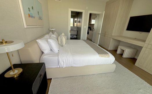 THE GROVE TOO – UNIT 75