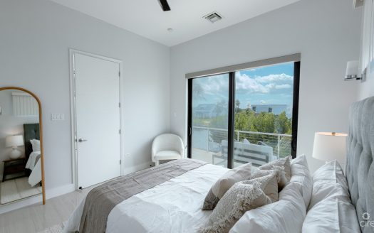 CRYSTAL HARBOUR CANAL FRONT HOME