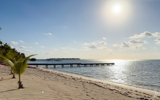 CONCH CLUB COTTAGE-LITTLE CAYMAN