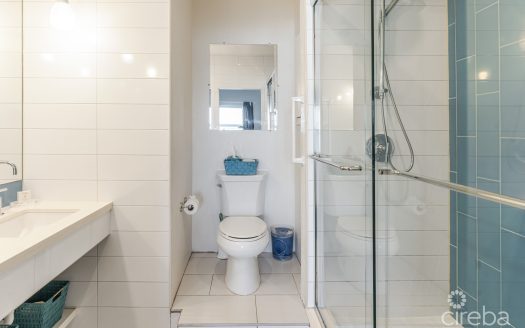 HARBOUR HEIGHTS, SEVEN MILE BEACH (RENOVATED)