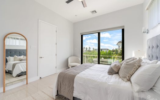 DAUM QUAY 12, CRYSTAL HARBOUR CANAL FRONT HOME