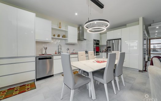 BEAUTIFUL ARVIA THREE BEDROOM