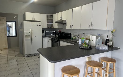 PLEASANT VIEW 2BEDS – CORNER HOME WEST BAY