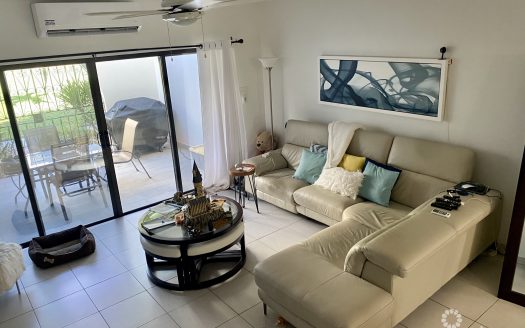 LIME TREE BAY TOWNHOUSE 2 BED FREEHOLD! SMB CORRIDOR