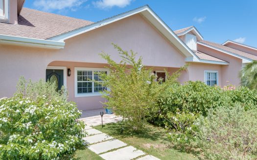 FULLY REMODELED 3 BEDROOM TOWNHOME IN PARK TRACE FULLY REMODELED 3 BEDROOM TOWNHOME IN PARK TRACE