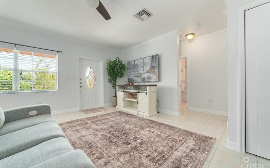 FULLY REMODELED 3 BEDROOM TOWNHOME IN PARK TRACE