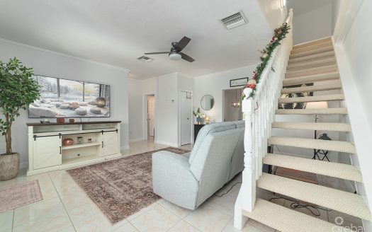 FULLY REMODELED 3 BEDROOM TOWNHOME IN PARK TRACE