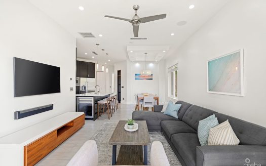 CYPRESS POINTE NORTH 101 – CANAL FRONT CRYSTAL HARBOUR