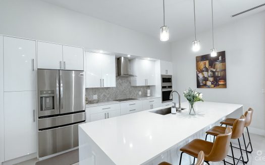 TARPON CIRCLE 4 BED FAMILY HOME