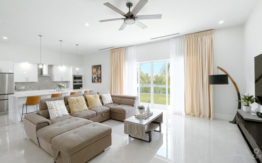 TARPON CIRCLE 4 BED FAMILY HOME