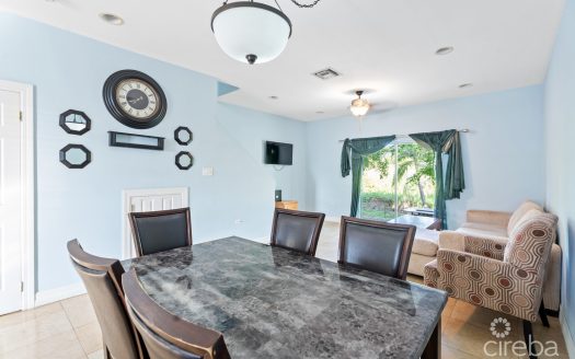 VERY MOTIVATED SELLER! SCHOLARS RETREAT 3-BEDROOM END UNIT