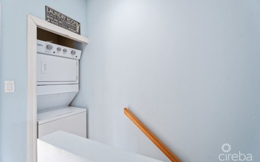 VERY MOTIVATED SELLER! SCHOLARS RETREAT 3-BEDROOM END UNIT