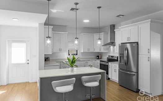 SPACIOUS MODERN 4BR W/ EN-SUITES & BONUS ROOM – GATED COMMUNITY