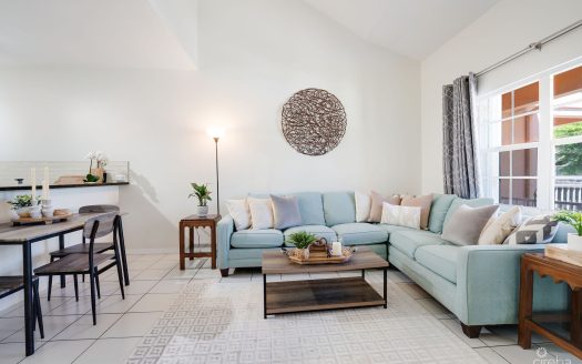 CHARMING & CENTRALLY LOCATED SOUTH COVE IN SOUTH SOUND