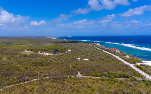 ELEVATED 11.43-ACRE PARCEL IN EAST END