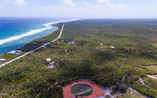 ELEVATED 11.43-ACRE PARCEL IN EAST END