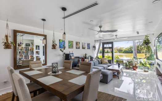 #6 LAKESHORE VILLAS / 2 BED PLUS DEN / 3 BATH