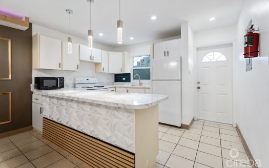 2-BEDROOM BRAMBLEWOOD APARTMENT – WEST BAY