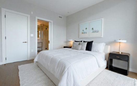 THE GROVE TOO #14 ONE BED CONDO