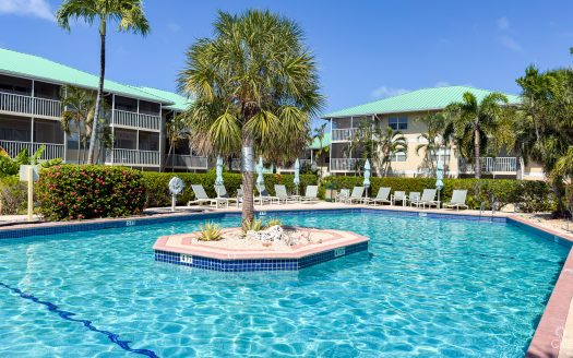 PLANTATION VILLAGE – 7 MILE BEACH CONDO