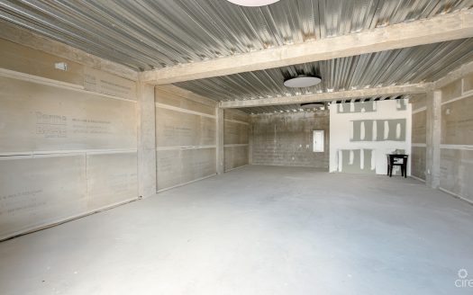 OFFICE SPACE AT WAREHOUSE 149, END UNIT A-12