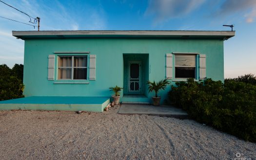 OCEAN FRONT PARADISE VILLA CAYMAN BRAC