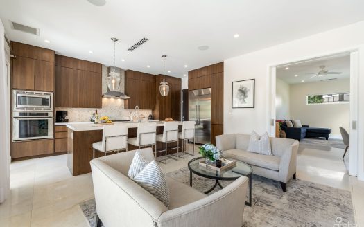 CYPRESS POINTE NORTH STAND ALONE RESIDENCE IN CRYSTAL HARBOUR