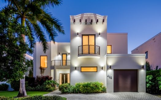 CYPRESS POINTE NORTH STAND ALONE RESIDENCE IN  CRYSTAL HARBOUR