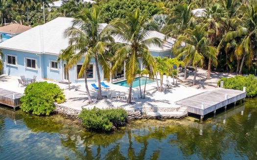 WATERFRONT LIVING REDEFINED