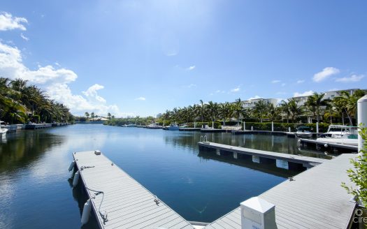 SOLARA TOWNHOME CRYSTAL HARBOUR