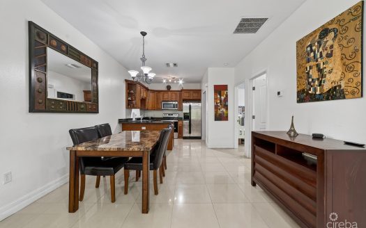 2 BEDROOM CONDO IN LANTERN POINT