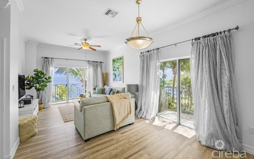 HARBOUR POINT OCEANFRONT 3 BED PLUS OFFICE