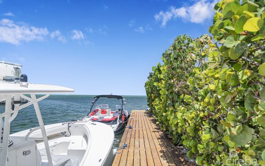 HARBOUR POINT OCEANFRONT 3 BED PLUS OFFICE