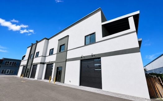 PRIME LOCATION – LEASED INVESTMENT WAREHOUSE PRIME LOCATION – LEASED INVESTMENT WAREHOUSE