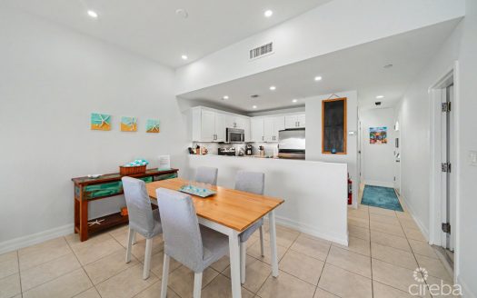 CASTAWAYS’ COVE UNIT 328 A/B
