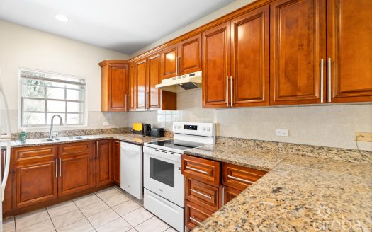 PARK VIEW COURT, PHASE ONE – LOCATION CLOSE TO SMB