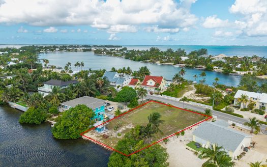 .3147 CANAL FRONT IN RUM POINT