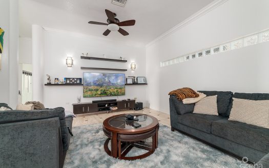3 BED MIDWAY CLOSE FAMILY HOME