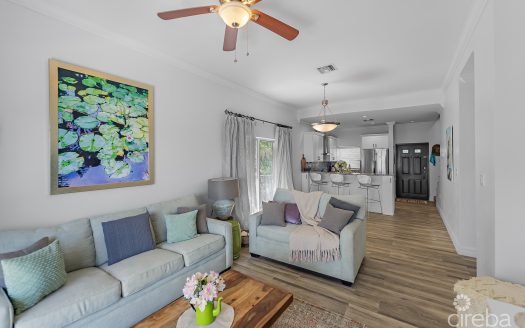 HARBOUR POINT OCEANFRONT 3 BED PLUS OFFICE