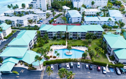 PLANTATION VILLAGE #9- SEVEN MILE BEACH