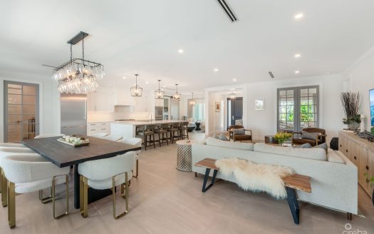COCONUT COVE, THE SHORES FAMILY HOME