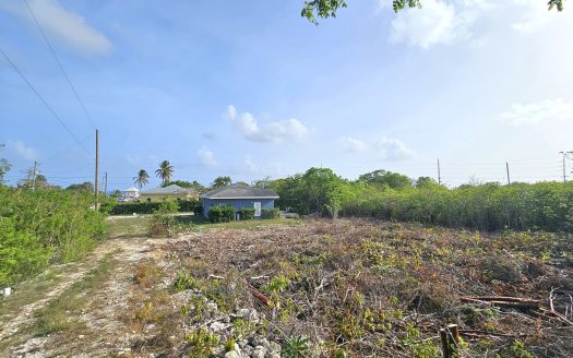 RESIDENTIAL LAND LOT, STEPS FROM THE SEA