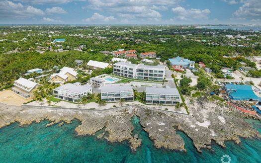 SUNSET POINT – BEAUTIFULLY UPGRADED 3 BED WITH PANORAMIC OCEAN VIEWS