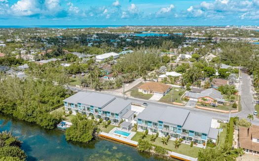 THE LAGOONS 2 BED WATERFRONT TOWNHOUSE